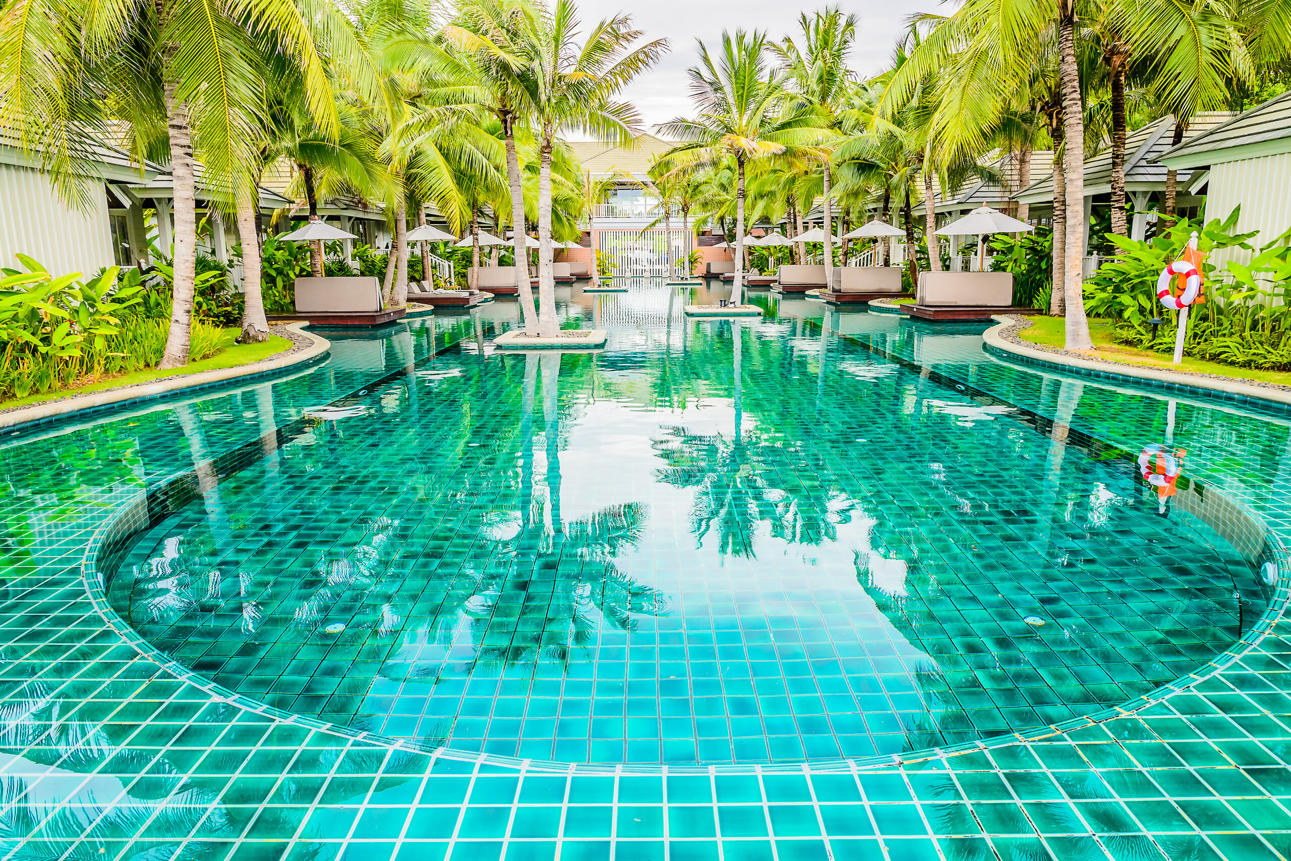 professional pool service in Naples